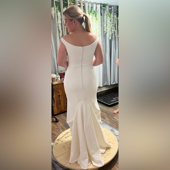 ELEGANT MAGGIE SOTTERO WEDDING DRESS - Picture 7 of 7